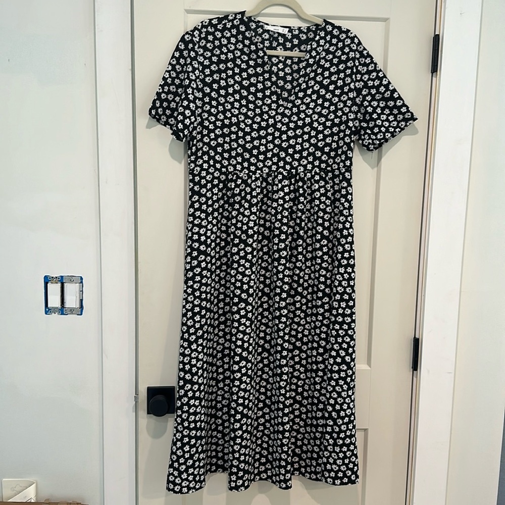Black Mango maxi dress - L